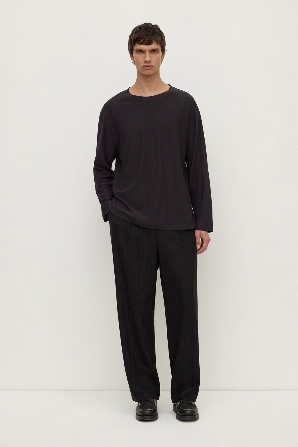 Tapered Wool Pant
