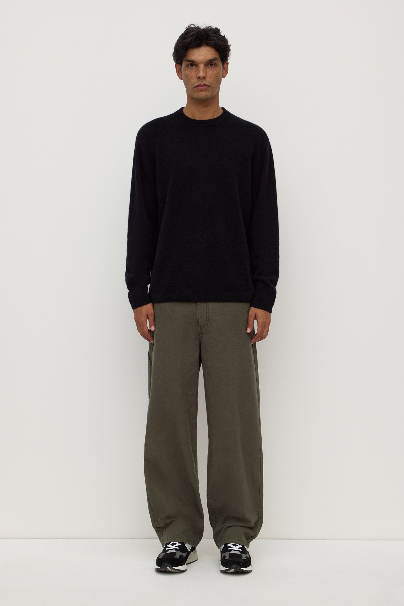 Crew Neck Cashmere Knit