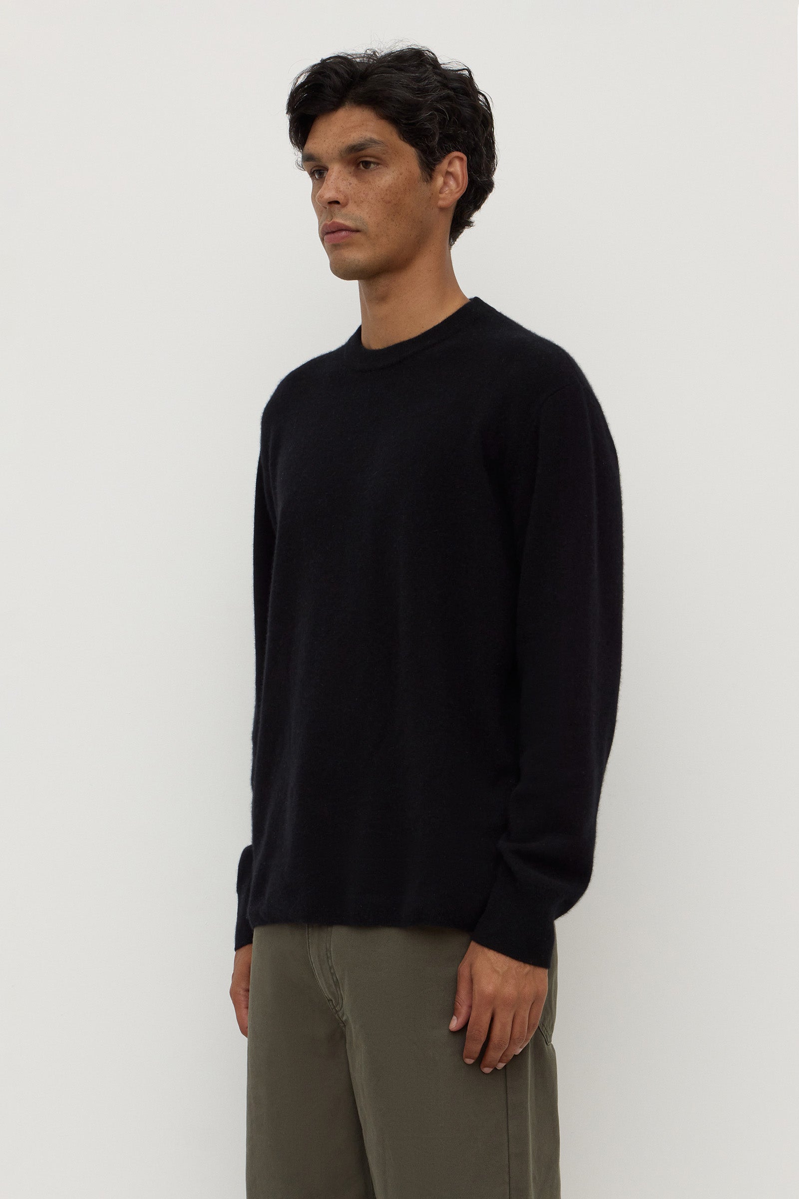 Crew Neck Cashmere Knit