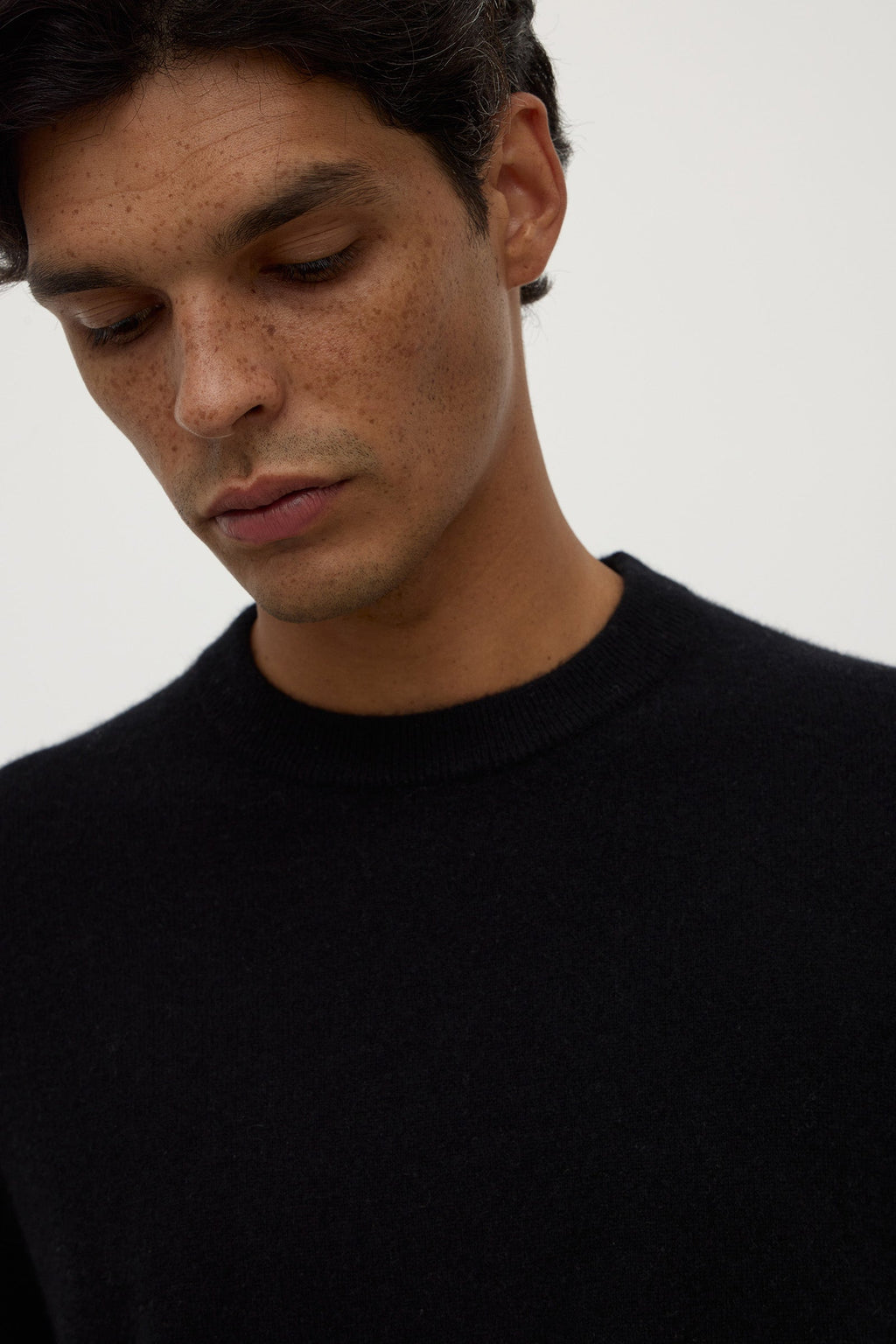 Crew Neck Cashmere Knit