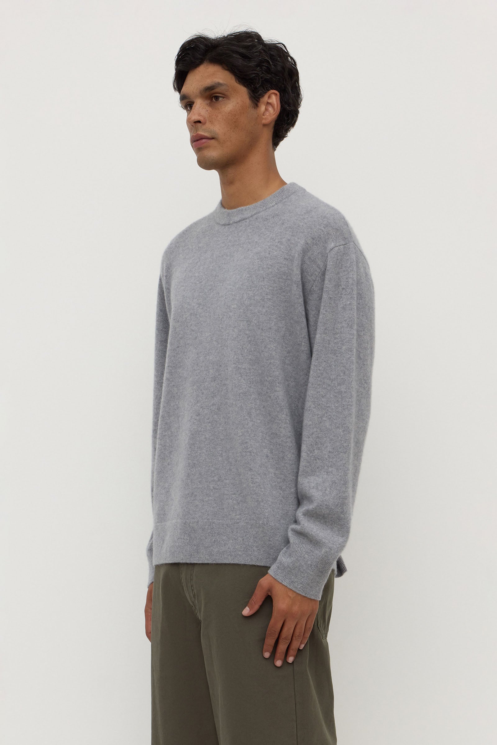 Crew Neck Cashmere Knit